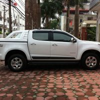 Nắp thùng thấp xe Chevrolet Colorado 1