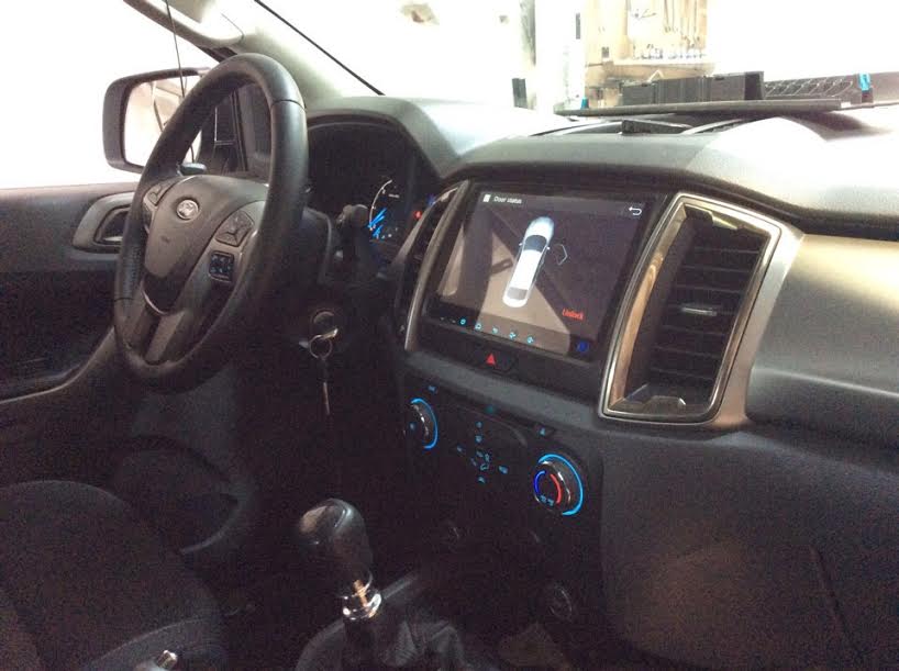 man-hinh-dvd-xe-ford-ranger-xlt-2017